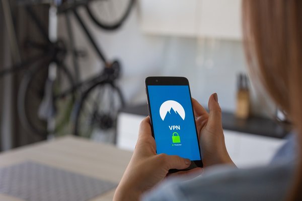 Comment choisir un VPN gratuit pour protéger vos appareils mobiles